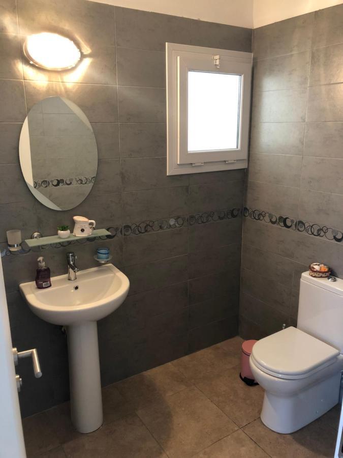 Reflex Apartment Spacious And Comfortable Nicosia Esterno foto